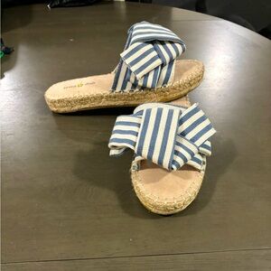 Seven Dial sandals size 6 brand new blue and white stripes